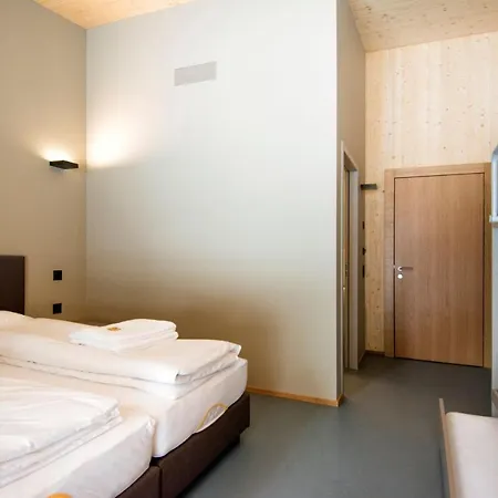 Hotel Campra Alpine & 3*